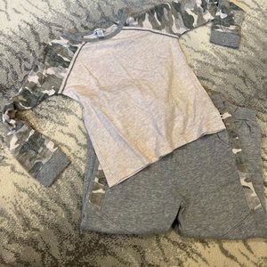 Splendid boys 5/6 matching long sleeve and pants